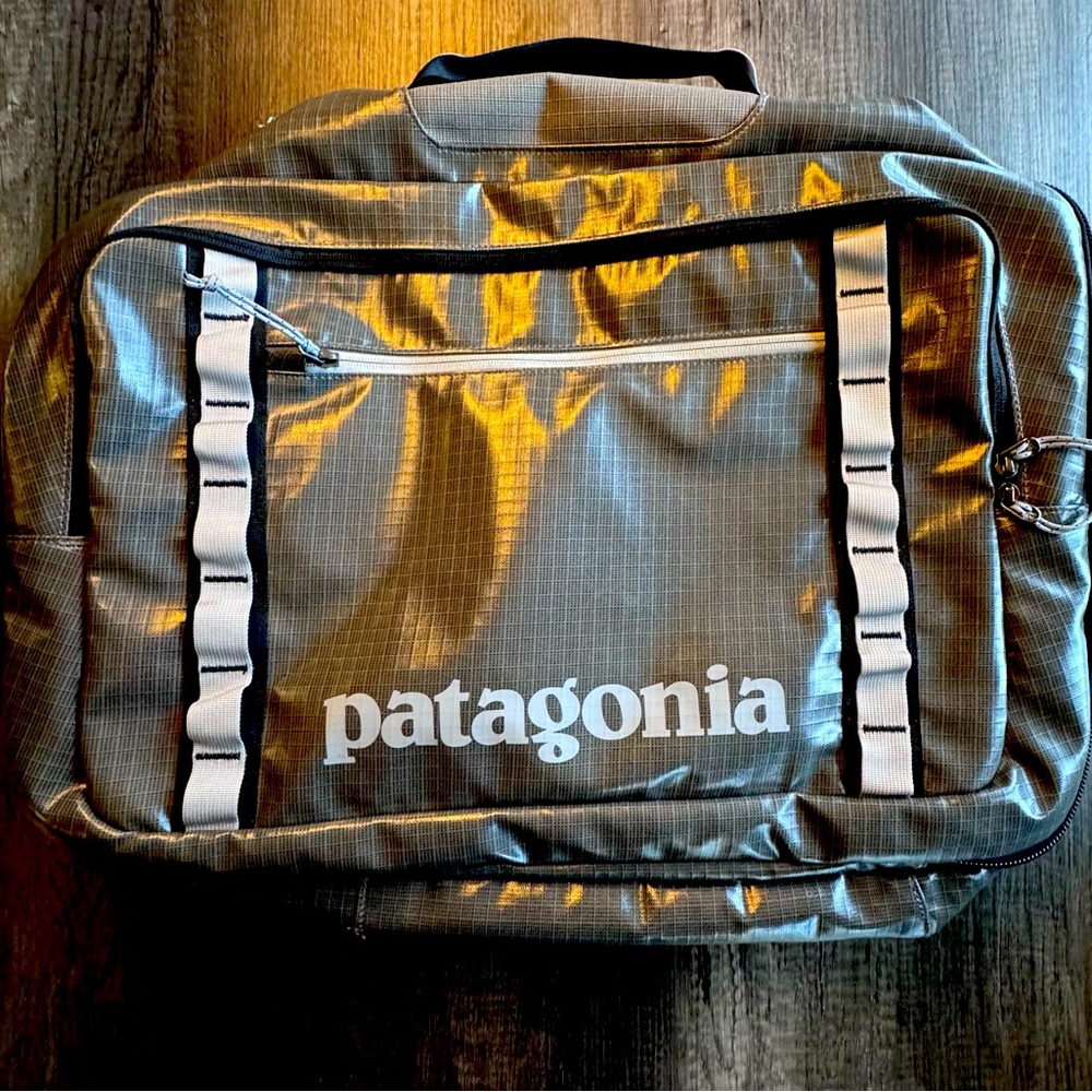 Patagonia MLC Black Hole 45L Travel bag/Backpack. Gray in color. Never used.
